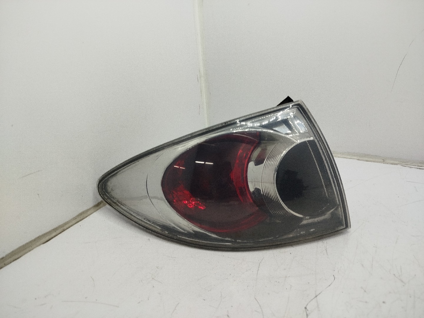 Farolim Stop Esq MAZDA 6 Station Wagon  de 2002 a 2008