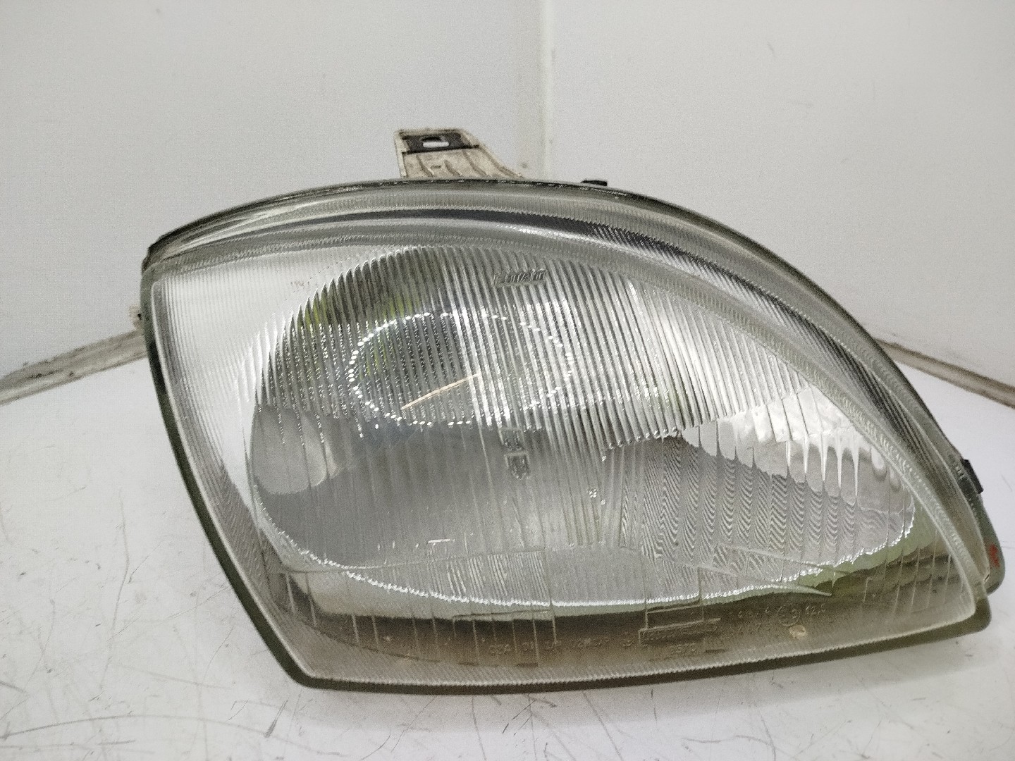 Farol/ Otica Dianteiro DTO FIAT SEICENTO / 600  de 1997 a 2010