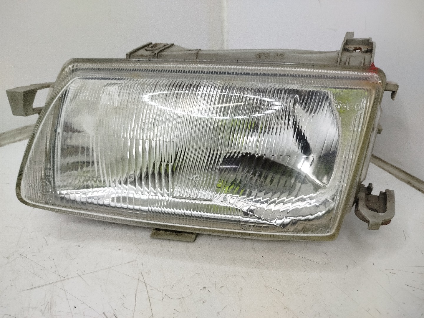 Farol/ Otica Dianteiro ESQ OPEL Astra F Caravan  de  a 