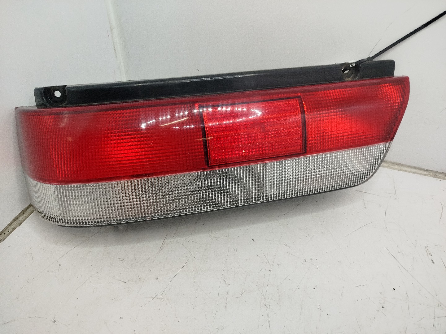 Farolim Stop Esq SUZUKI SWIFT II Hatchback  de 1989 a 2005
