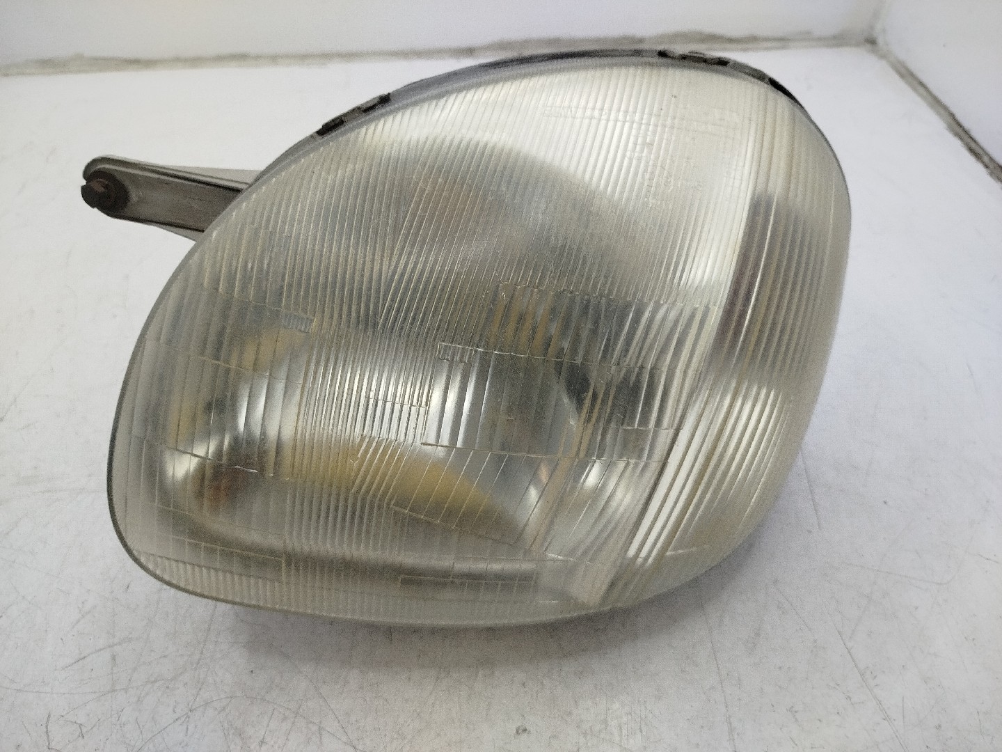 Farol/ Otica Dianteiro ESQ HYUNDAI - ID S_23485