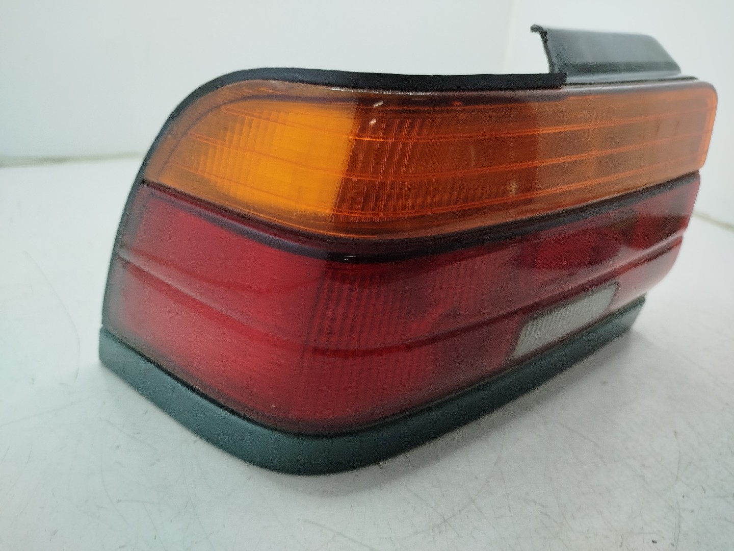 Farolim Stop Esq TOYOTA COROLLA (_E10_) | 91 - 99 Imagem-1