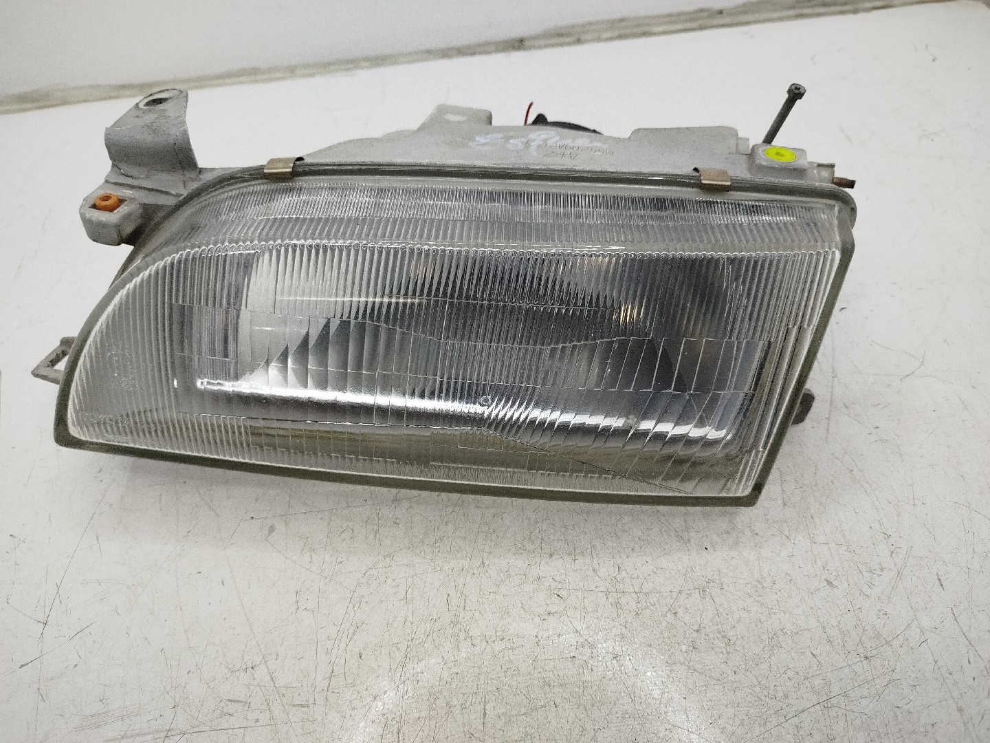 Farol/ Otica Dianteiro ESQ TOYOTA - ID S_23532