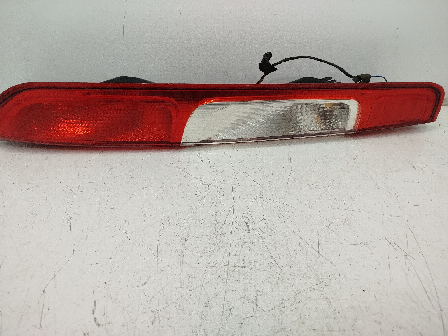 Farolim Stop Esq FORD FOCUS II  de 2004 a 2013