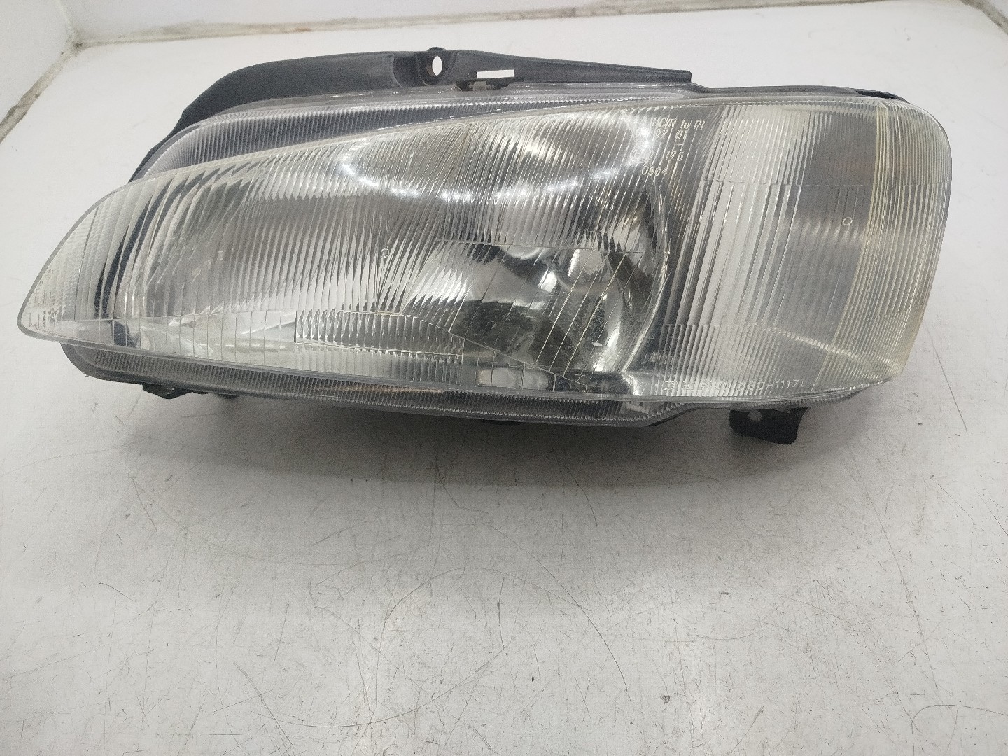 Farol/ Otica Dianteiro ESQ PEUGEOT 106 I  de 1991 a 1996