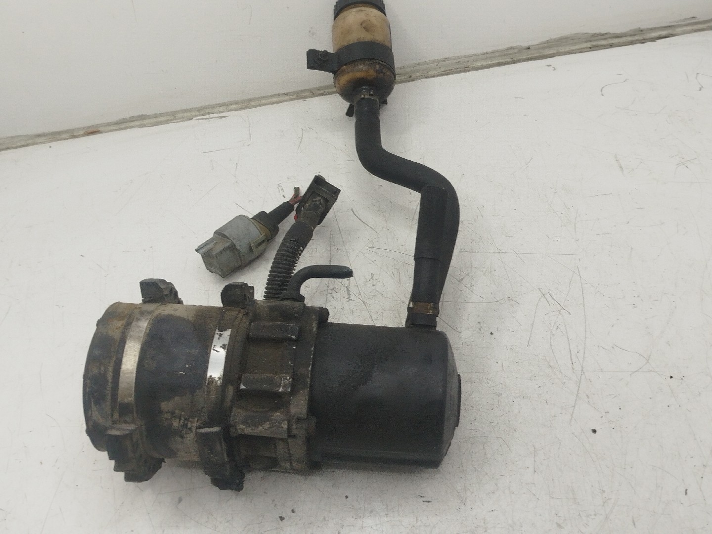 bomba de direcção elétrica peugeot 106 i  de 1991 a 1996