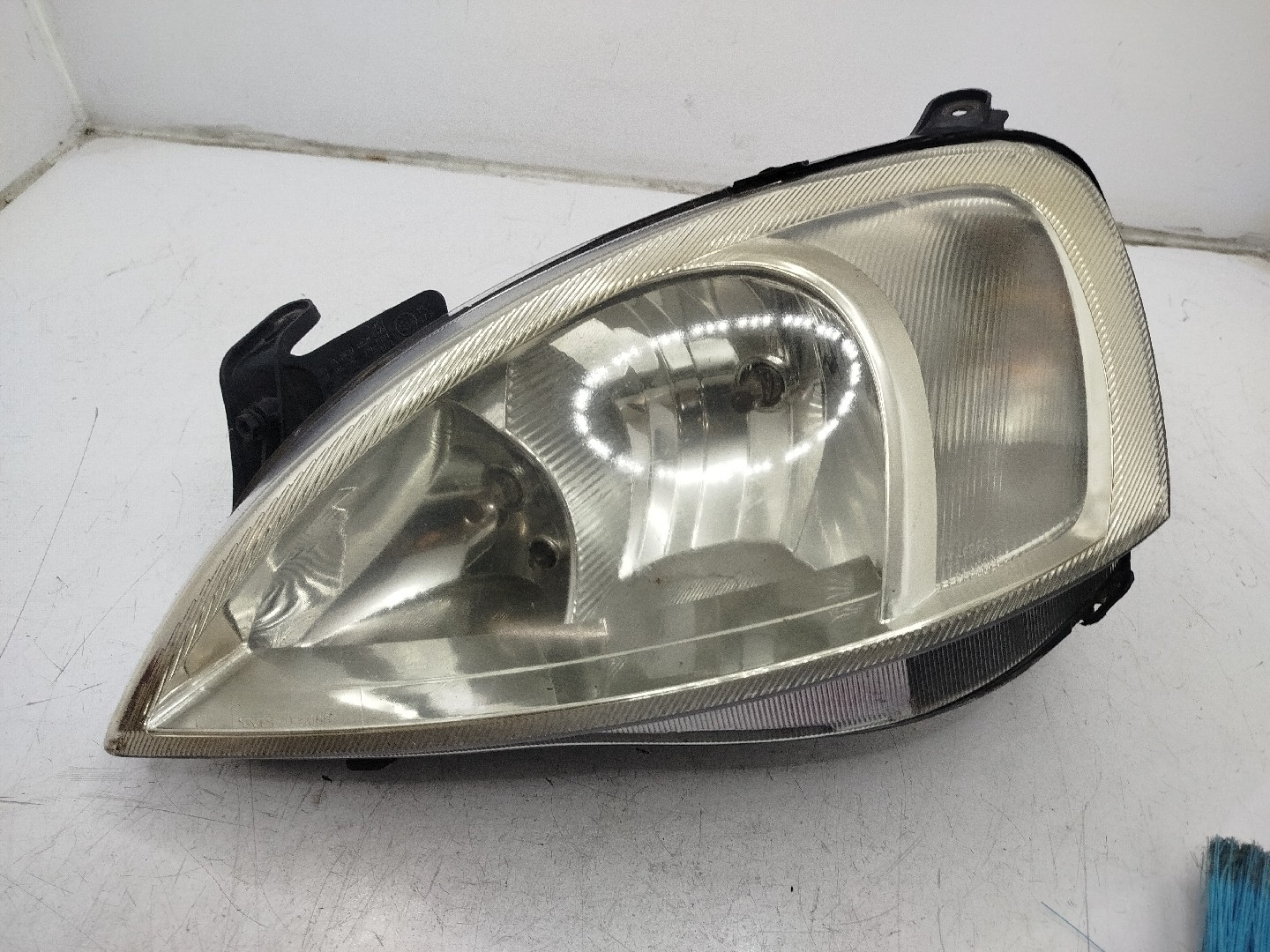 Farol/ Otica Dianteiro ESQ OPEL CORSA C  de 2000 a 2009