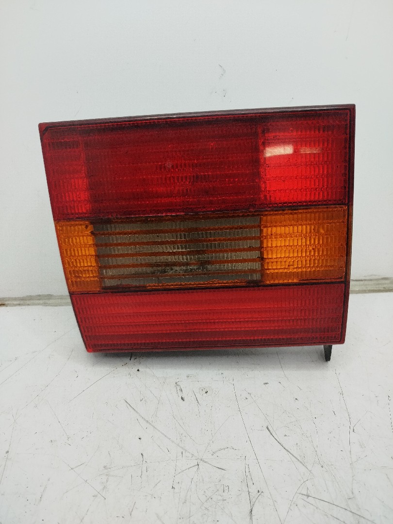 Farolim da Mala ESQ VOLKSWAGEN PASSAT  de 1979 a 1989
