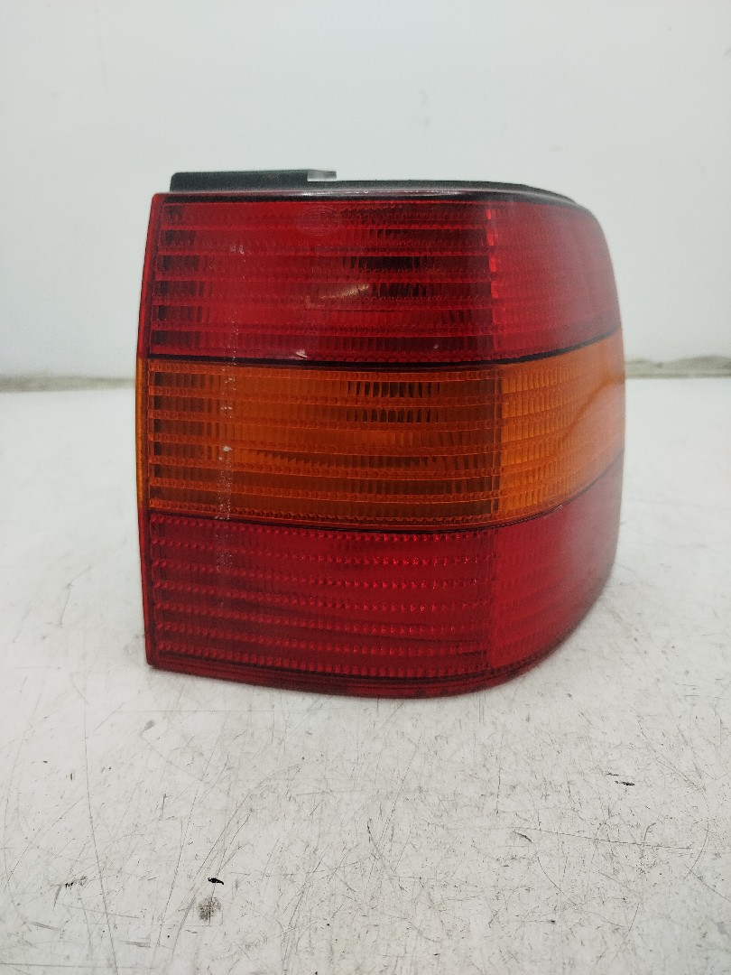Farolim Stop Dto VOLKSWAGEN PASSAT  de 1979 a 1989