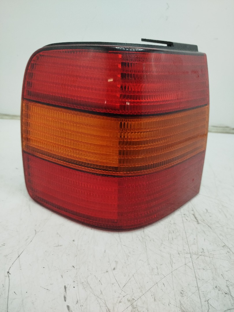Farolim Stop Esq VOLKSWAGEN PASSAT  de 1979 a 1989