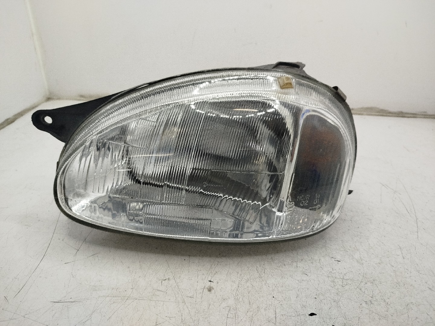 Farol/ Otica Dianteiro ESQ OPEL CORSA B  de 1993 a 2002