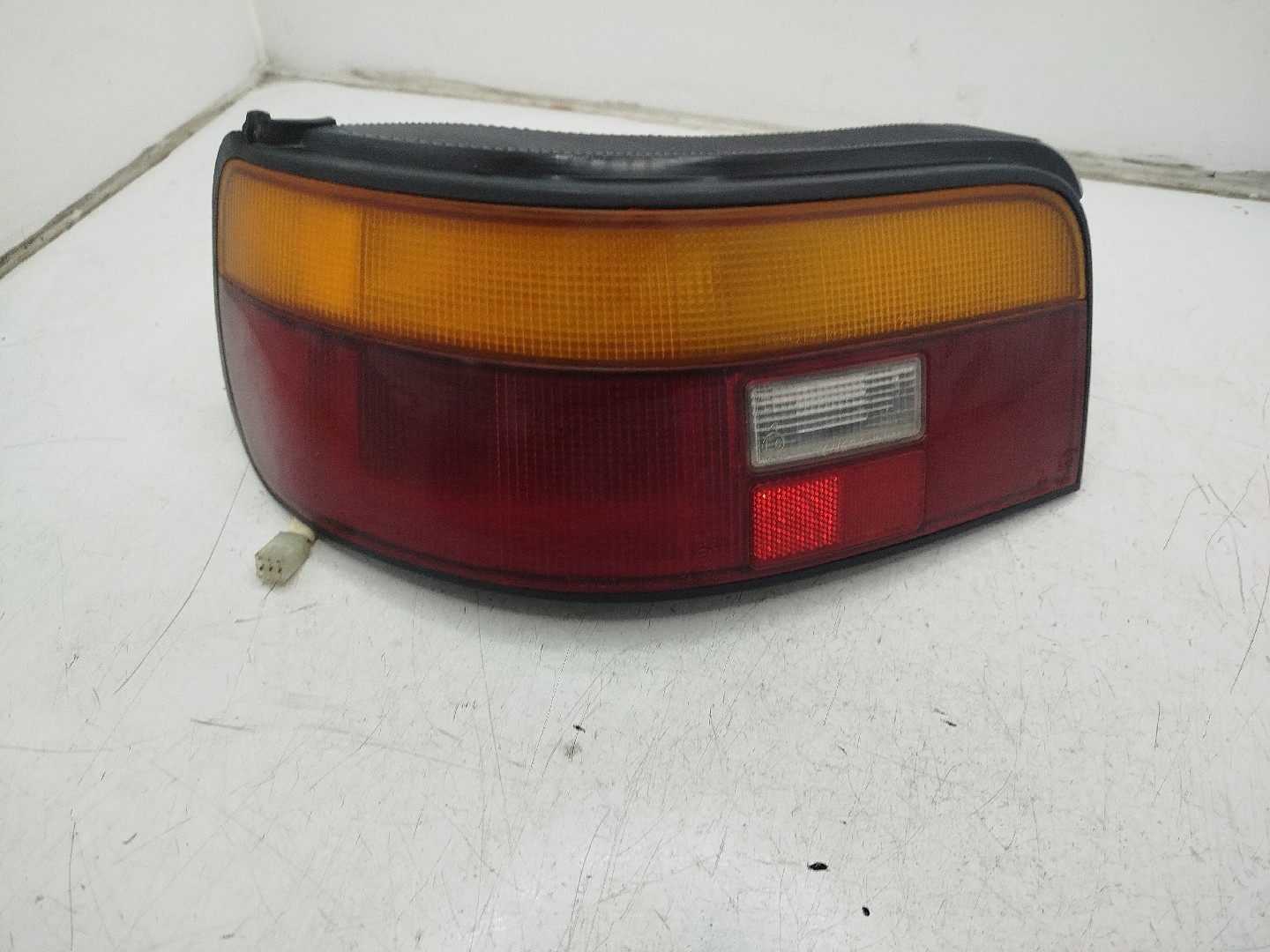 Farolim Stop Esq TOYOTA COROLLA Compact  de 1987 a 1995