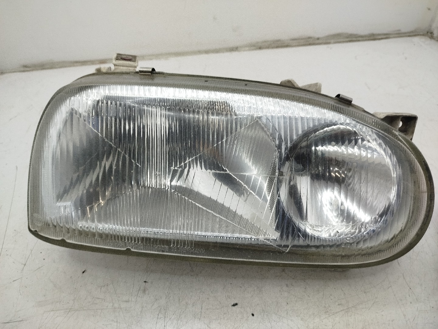 Farol/ Otica Dianteiro DTO VOLKSWAGEN GOLF III  de 1991 a 1998