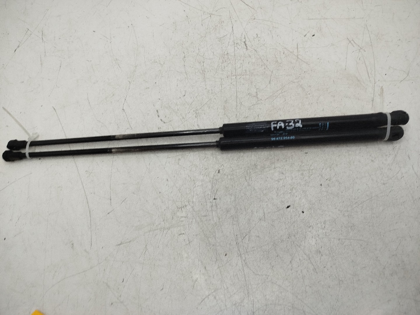 Amortecedor porta da mala CITROEN C4 I  de 2004 a 2013