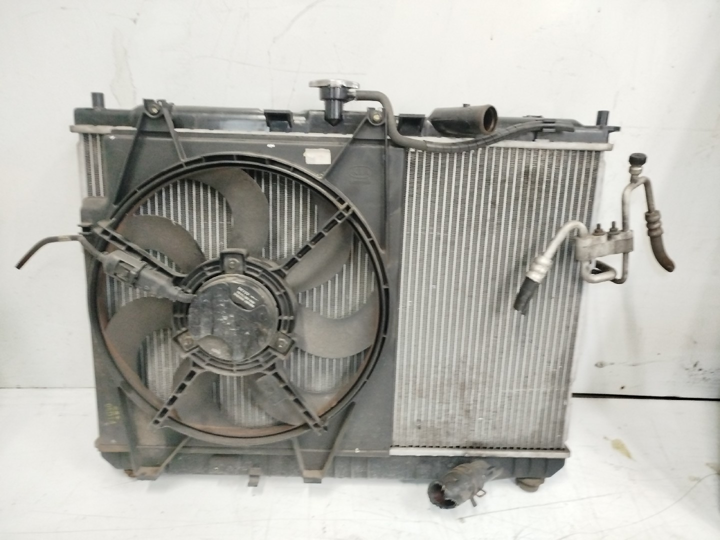 Radiador Completo  KIA CARENS I  de 1999 a 2002