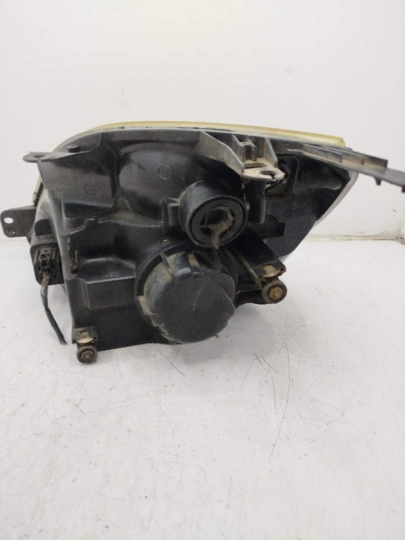 Farol/ Otica Dianteiro DTO FORD FIESTA V  de 2001 a 2014