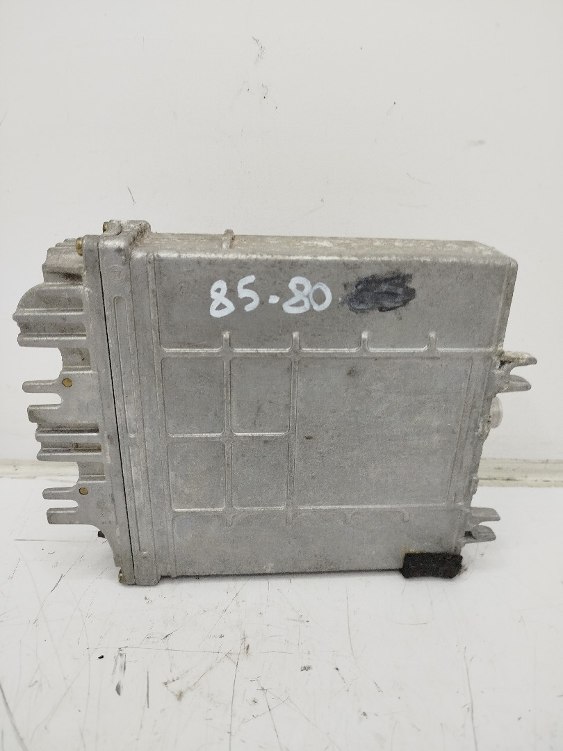 Centralina do Motor VOLKSWAGEN PASSAT Variant  de 1988 a 1997