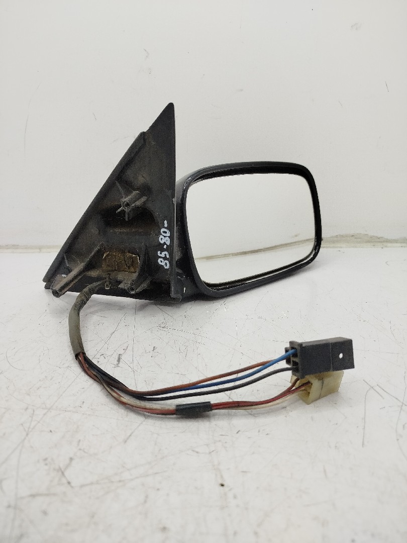 Espelho Retrovisor Dto VOLKSWAGEN PASSAT Variant  de 1988 a 1997