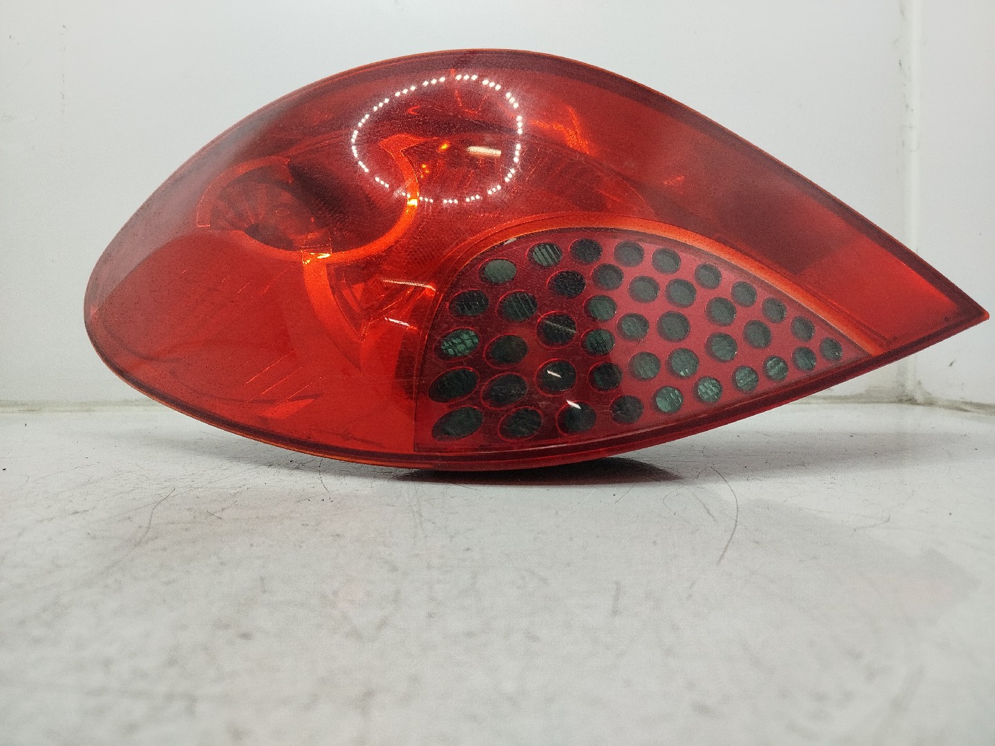 Farolim Stop Esq PEUGEOT 207  de 2006 a 2015