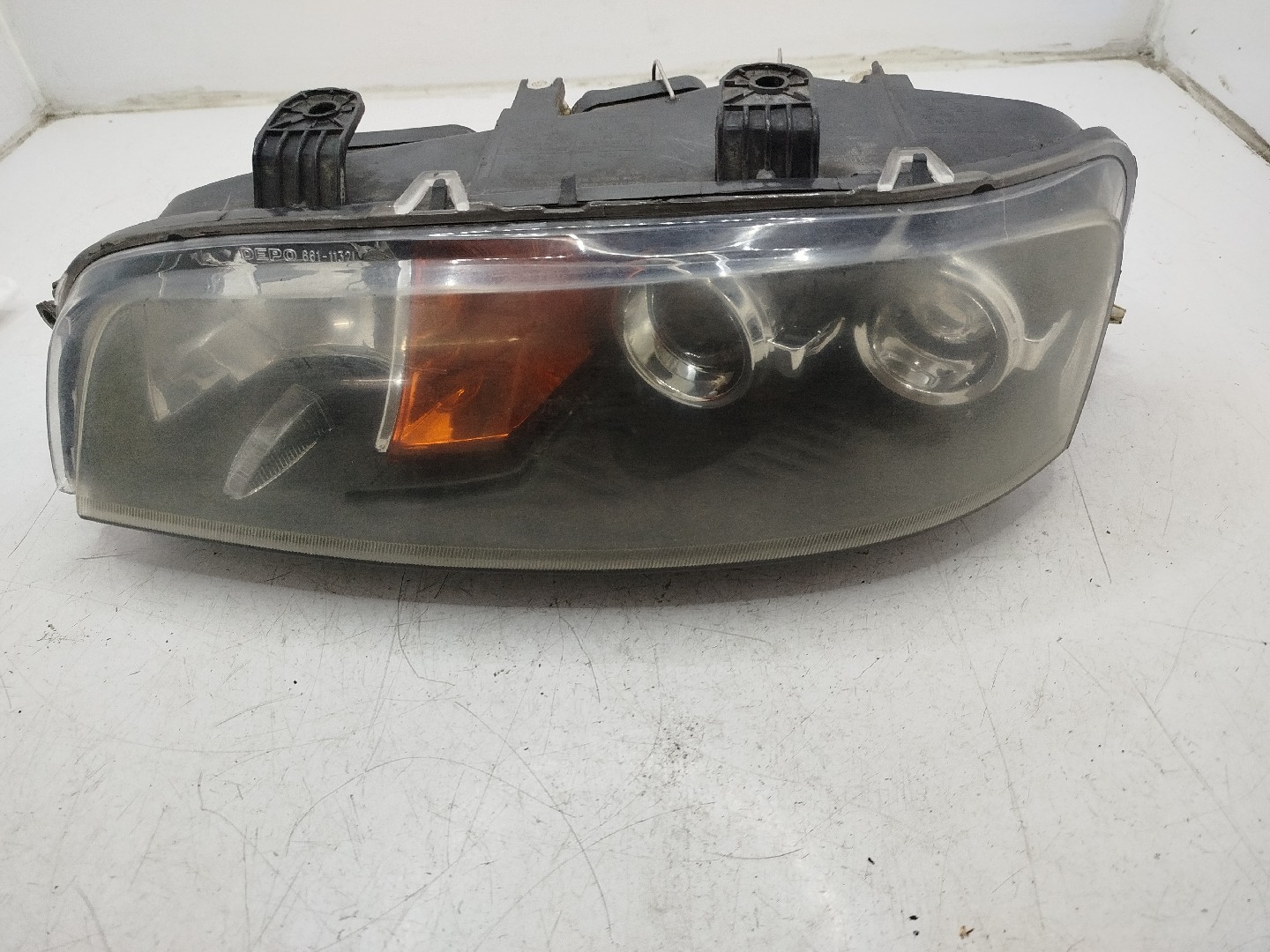 Farol/ Otica Dianteiro ESQ FIAT PUNTO  de 1999 a 2012