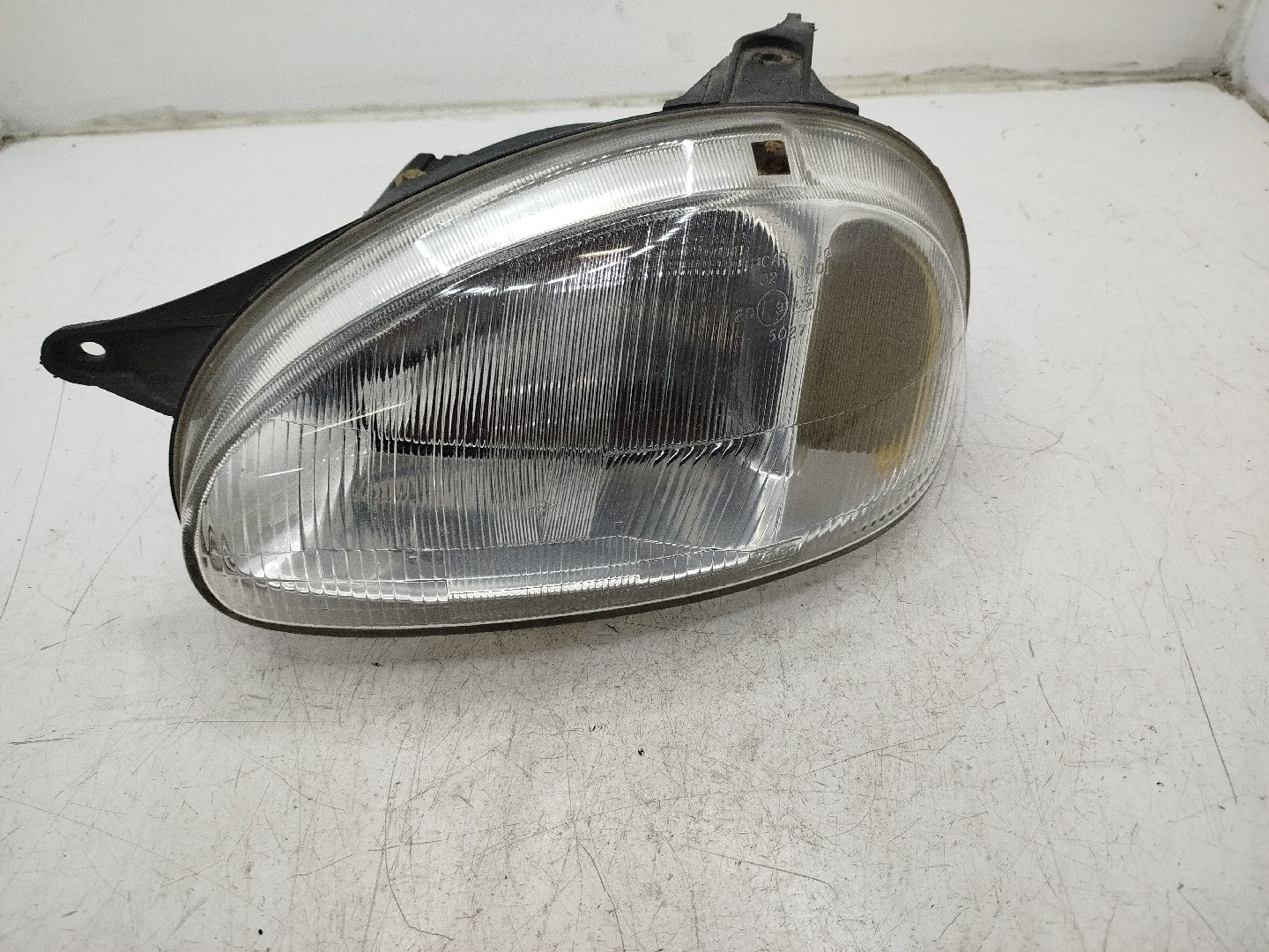 Farol/ Otica Dianteiro ESQ OPEL CORSA B  de 1993 a 2002