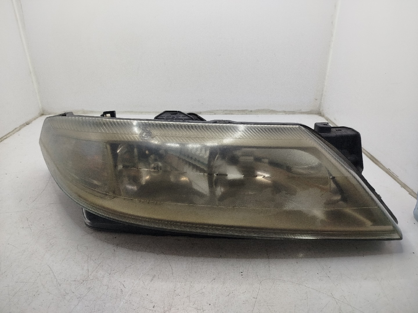 Farol/ Otica Dianteiro DTO RENAULT LAGUNA II Grandtour  de 2001 a 2007