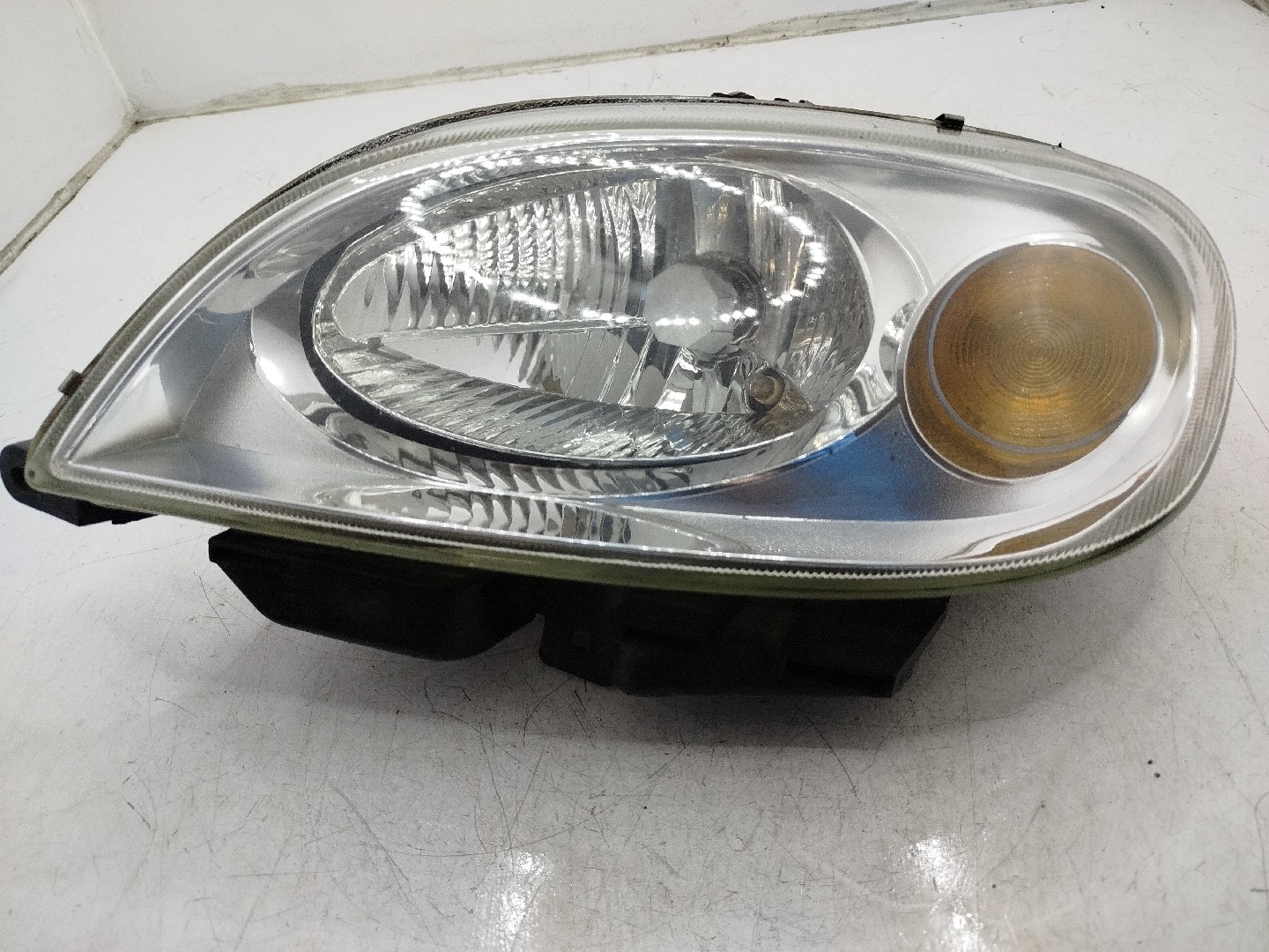 Farol/ Otica Dianteiro ESQ CITROEN SAXO  de 1996 a 2004