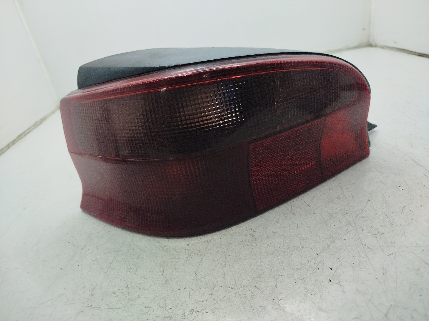 Farolim Stop Esq CITROEN SAXO  de 1996 a 2004