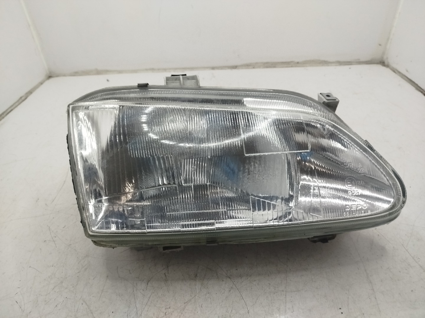Farol/ Otica Dianteiro DTO RENAULT MEGANE I Coach  de 1996 a 2003