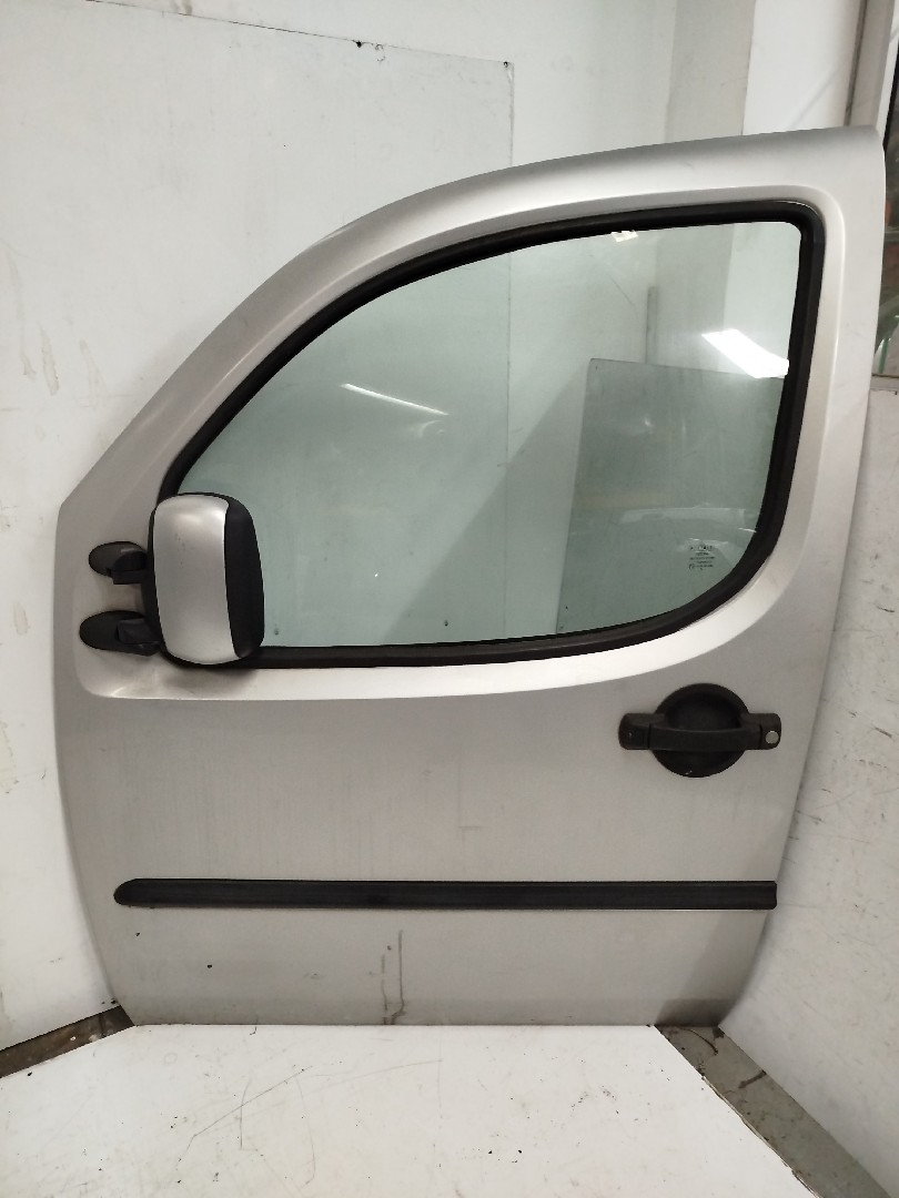 Porta Frente Esq FIAT DOBLO Veículo multiuso  de 2001 a 0