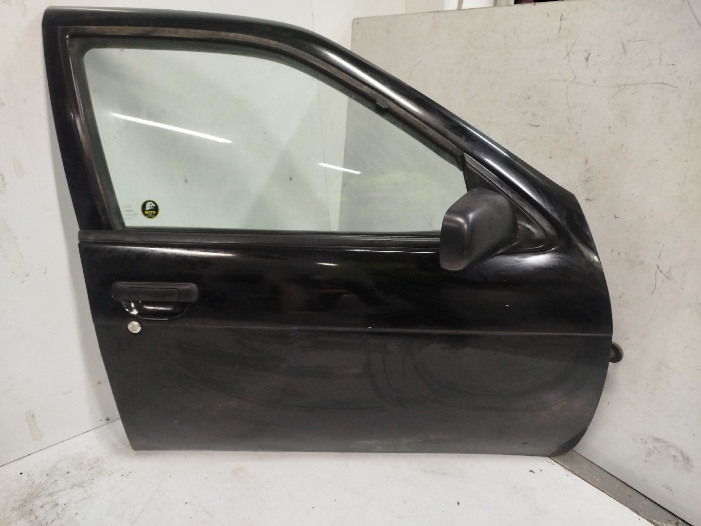 Porta Frente Dto NISSAN ALMERA I Hatchback  de 1995 a 2001
