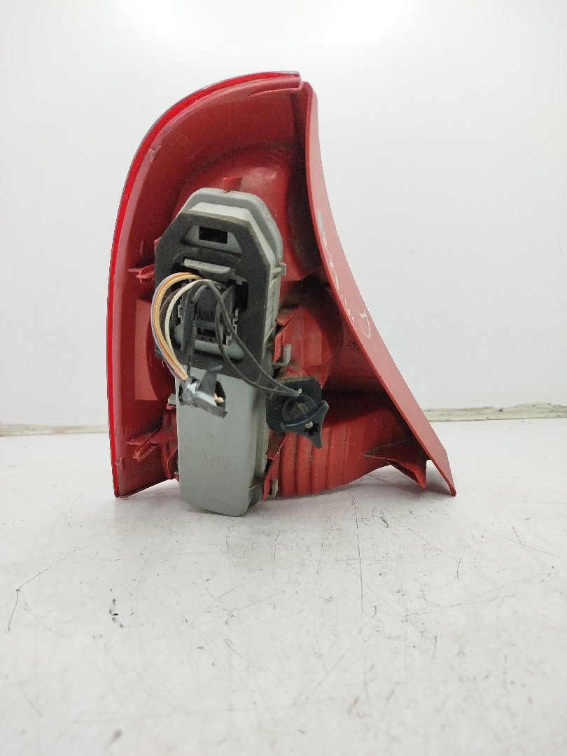 Farolim Stop Dto RENAULT Clio II  de  a 