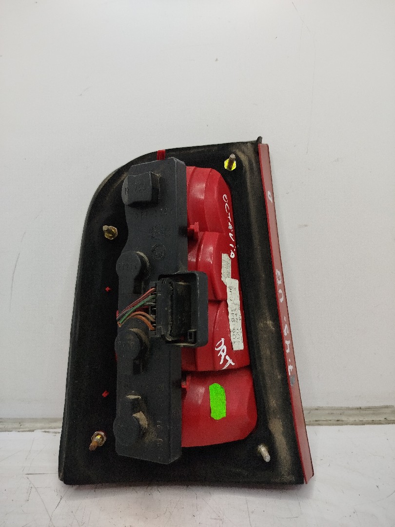 Farolim Stop Dto SKODA OCTAVIA I Caixa/Combi  de 2000 a 2010