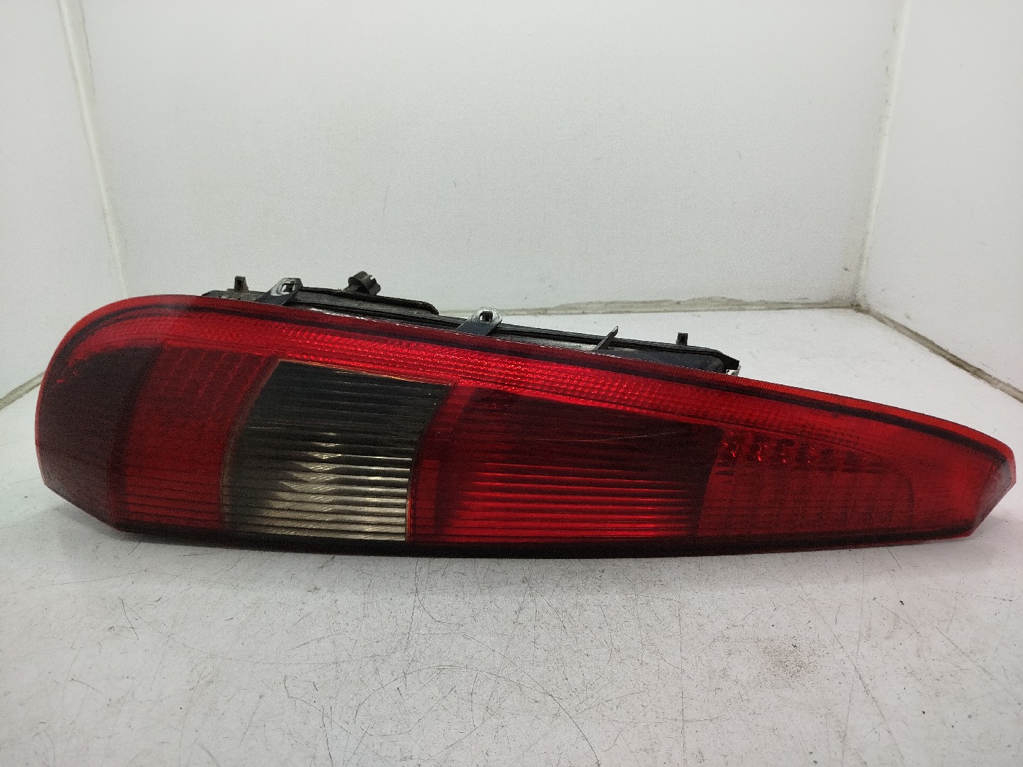 Farolim Stop Esq FORD FIESTA V  de 2001 a 2014