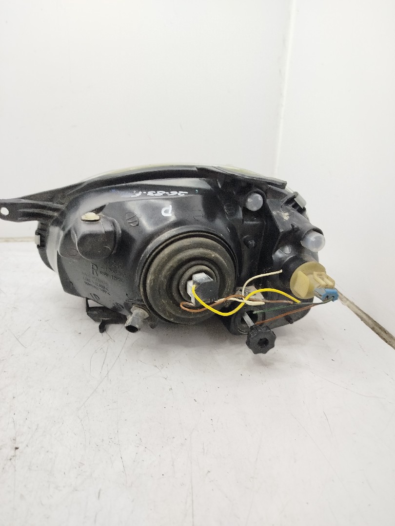 Farol/ Otica Dianteiro DTO OPEL CORSA B  de 1993 a 2002
