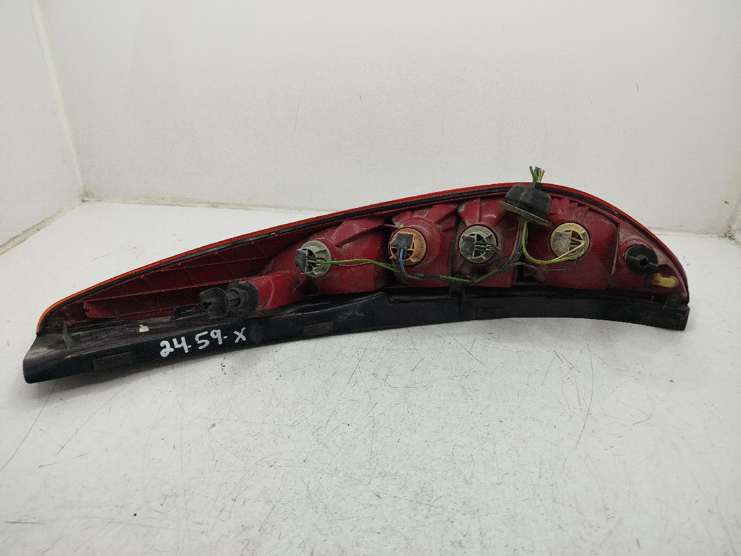 Farolim Stop Esq FORD MONDEO III Turnier  de 2000 a 2007