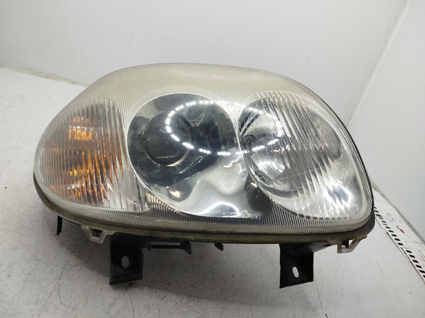 Farol/ Otica Dianteiro DTO RENAULT Clio II  de  a 