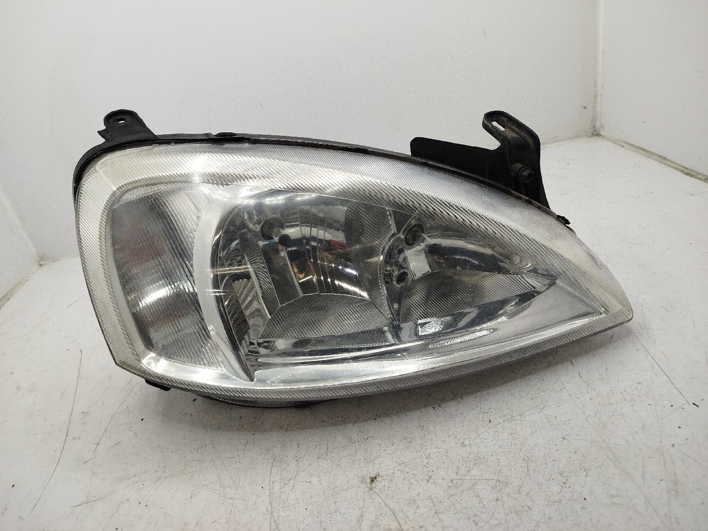 Farol/ Otica Dianteiro DTO OPEL Corsa C de  a