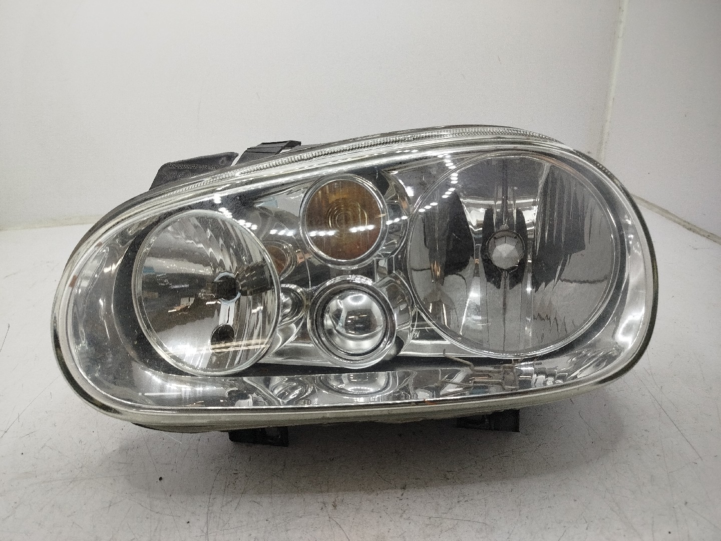 Farol/ Otica Dianteiro ESQ VOLKSWAGEN GOLF IV Variant  de 1999 a 2006