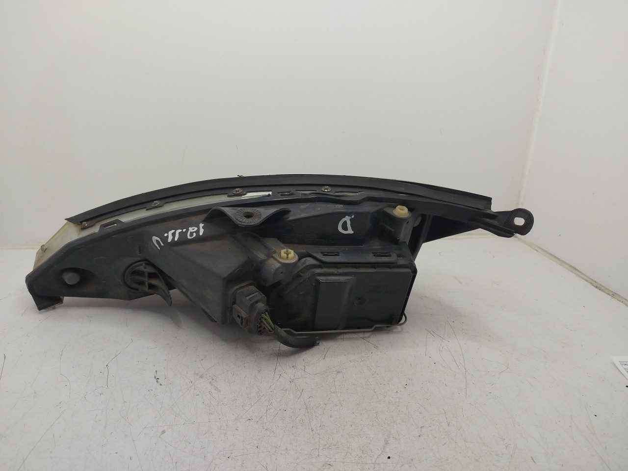 Farol/ Otica Dianteiro ESQ FORD Focus I Carrinha  de  a