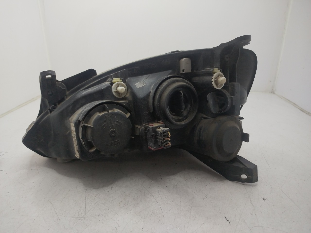 Farol/ Otica Dianteiro DTO OPEL Corsa C de  a