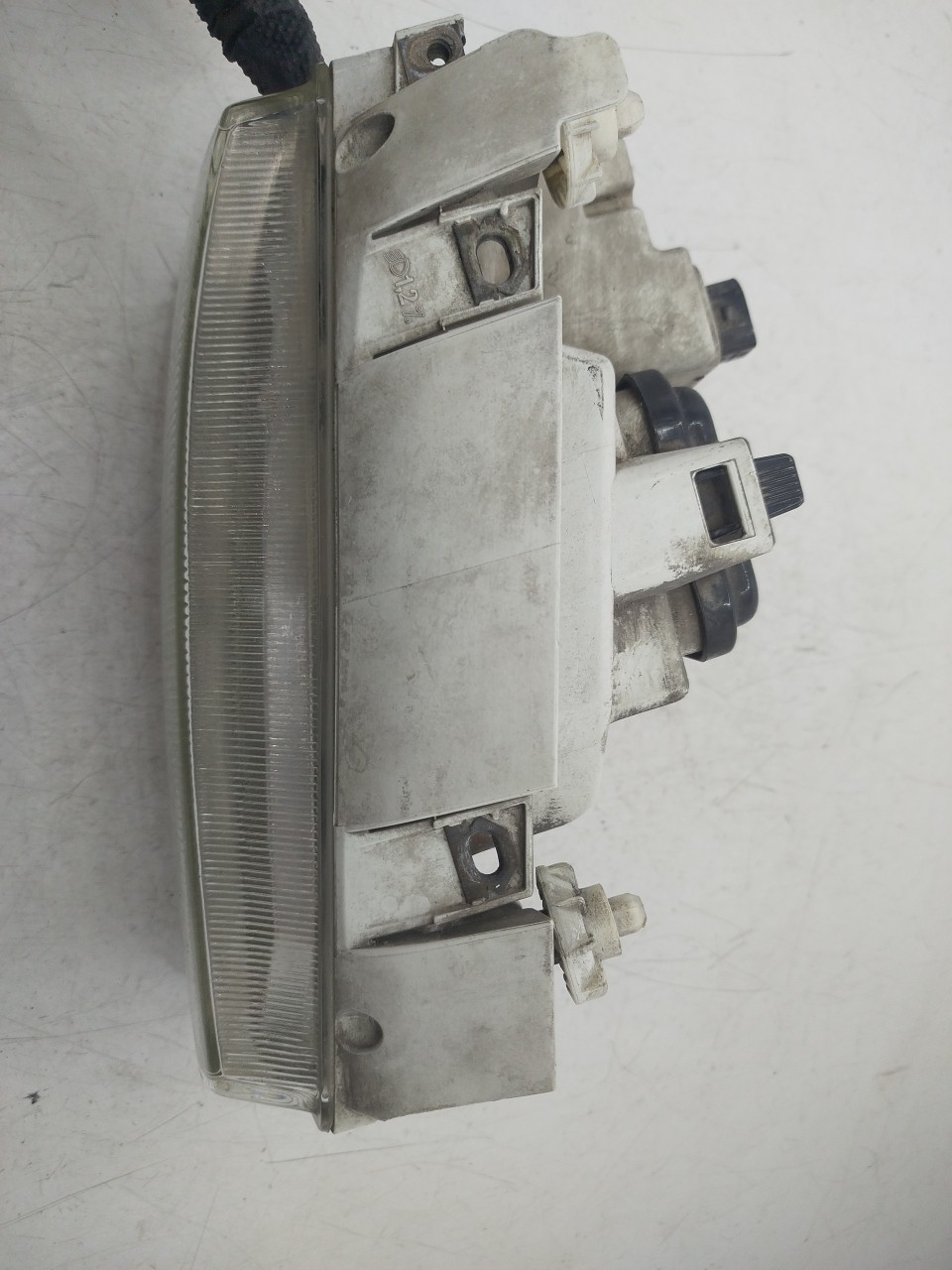 Farol/ Otica Dianteiro DTO VOLKSWAGEN Polo  de  a
