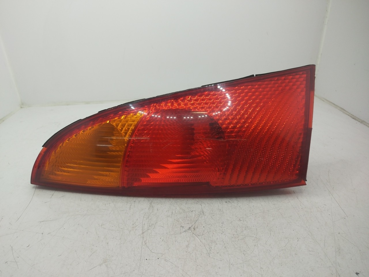 Farolim Stop Esq FORD FOCUS  de 1998 a 2009