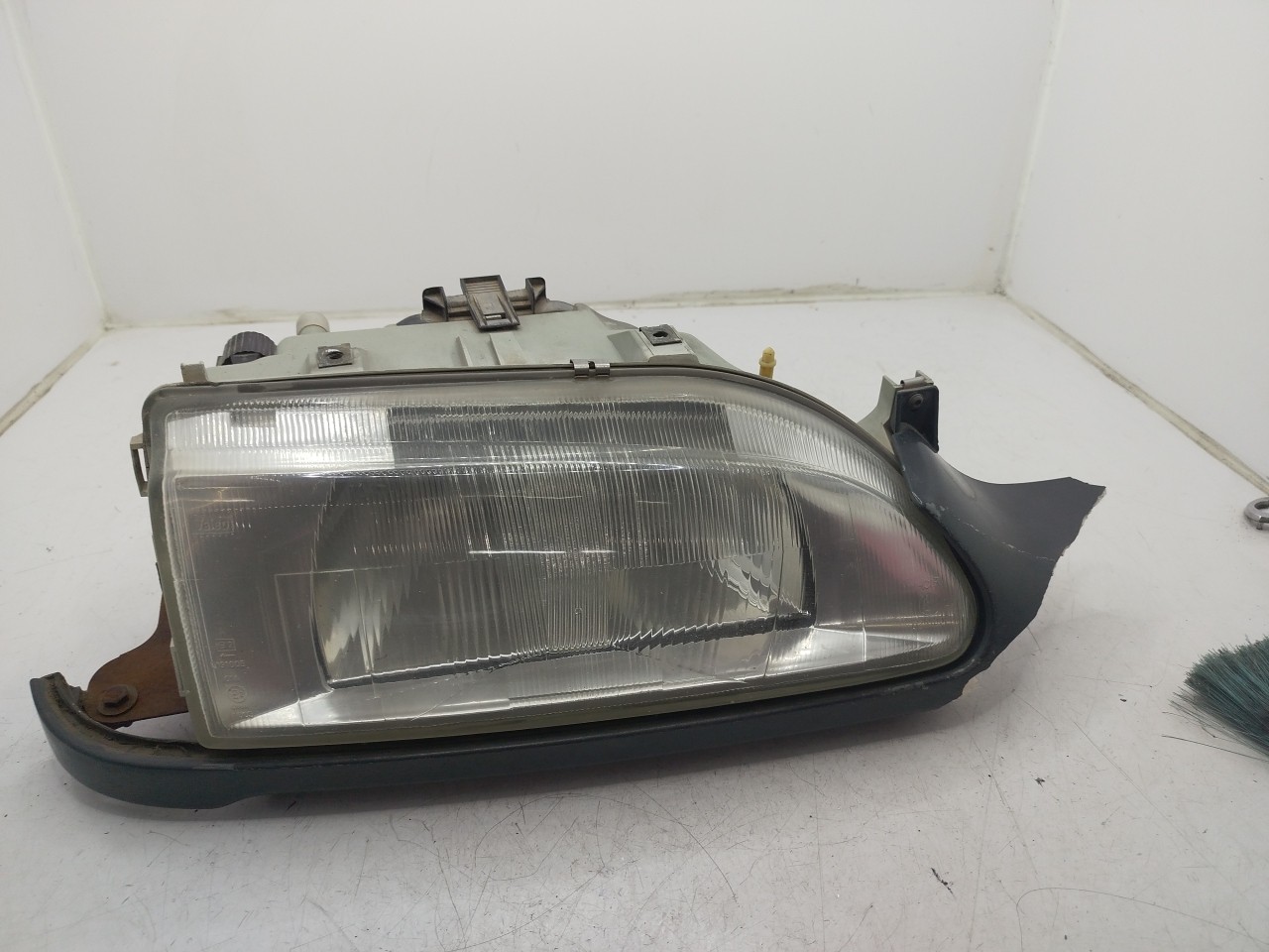 Farol/ Otica Dianteiro DTO RENAULT 19 I  de 1988 a 1994