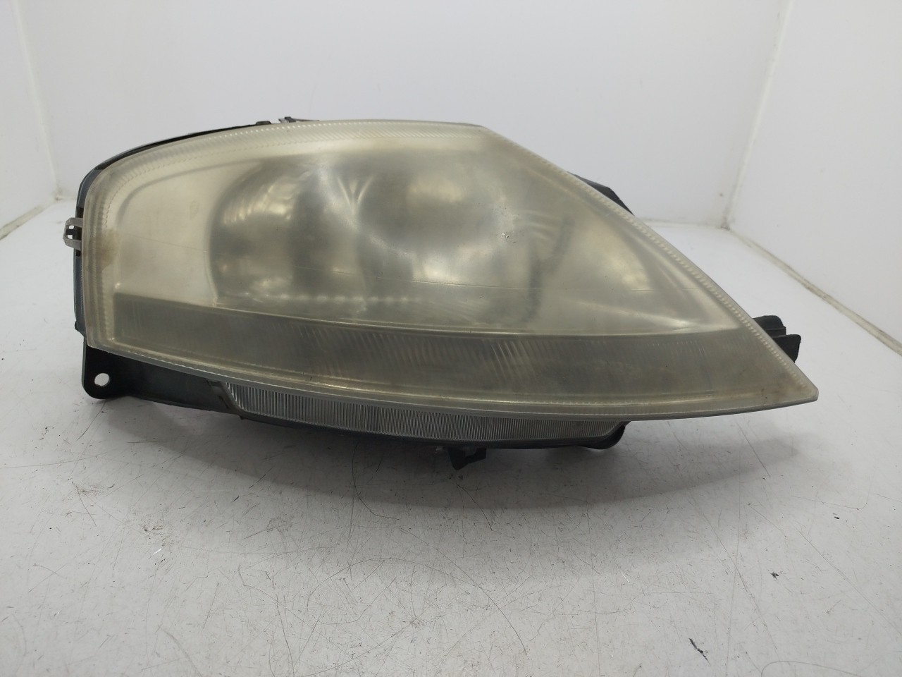 Farol/ Otica Dianteiro DTO CITROEN C3 I  de  a 
