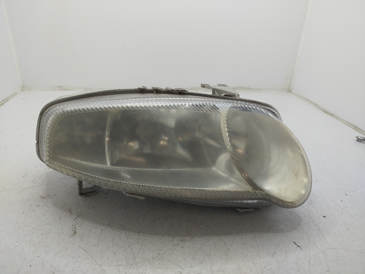Farol/ Otica Dianteiro DTO ALFA ROMEO 147  de 2000 a 2010