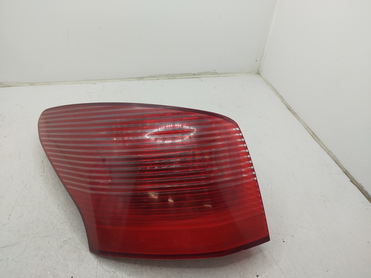 Farolim Stop Esq PEUGEOT 407 SW  de 2004 a 2011