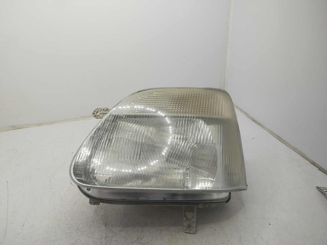 Farol/ Otica Dianteiro ESQ OPEL Agila A  de  a