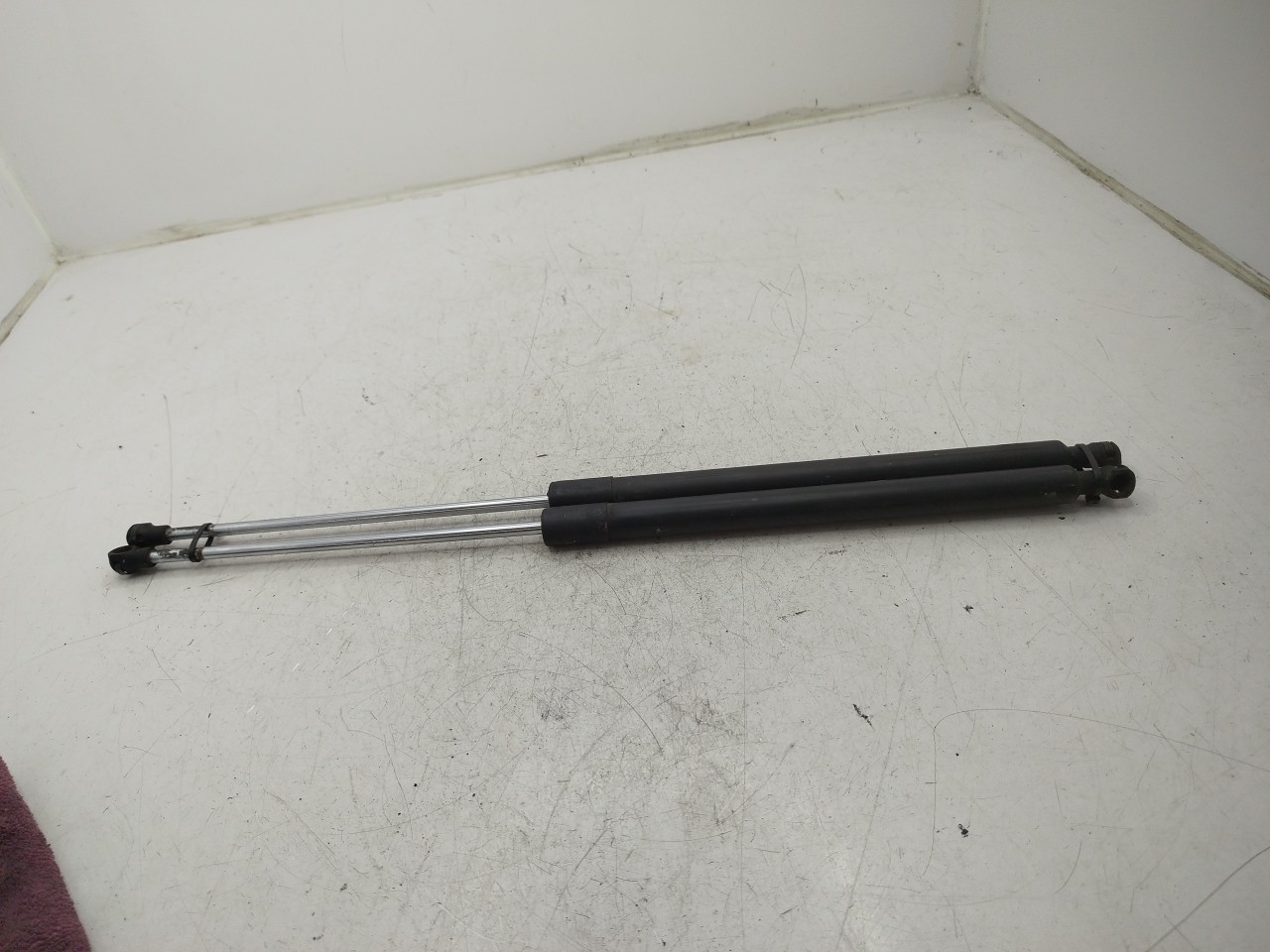 Amortecedor porta da mala RENAULT LAGUNA III Sport Tourer  de 2007 a 2015