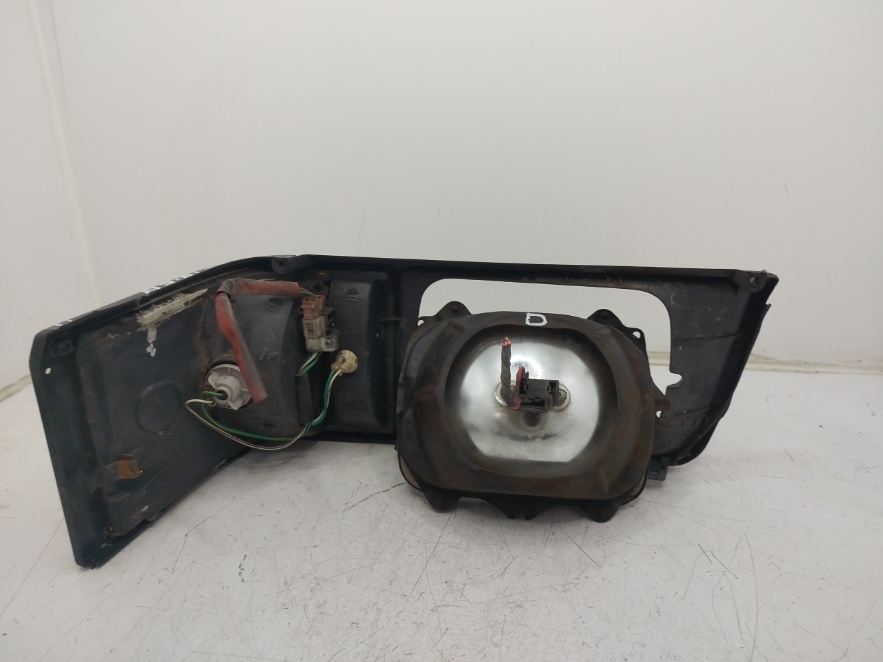 Farol/ Otica Dianteiro DTO MITSUBISHI L 300 III Caixa  de 1986 a 2013
